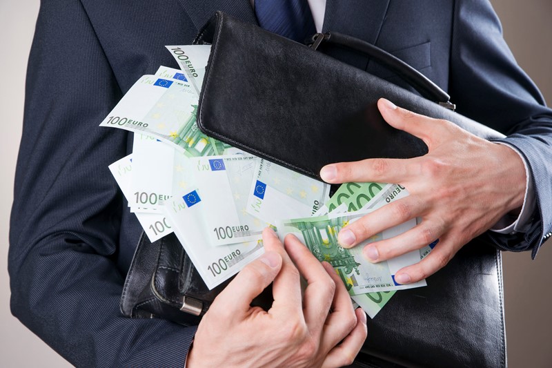 Dga niet vergelijkbaar met vestigingsdirecteuren: gebruikelijk loon terecht hoger Dga niet vergelijkbaar met vestigingsdirecteuren: gebruikelijk loon terecht hoger